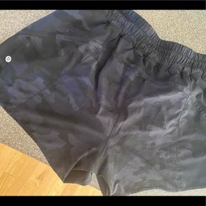 Lululemon shorts size 12 Black Camo
